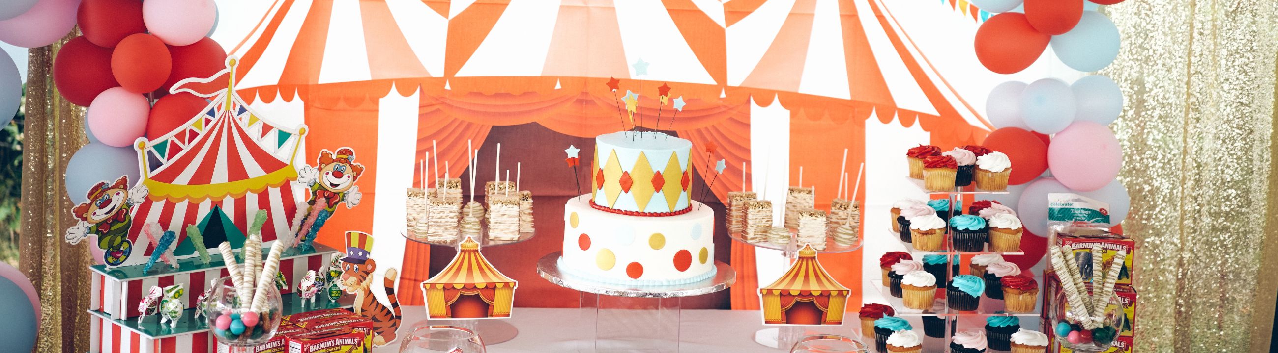 Elevate every occasion from ordinary to extraordinary with our exquisite party decorations! Turn any space into a dazzling wonderland with our huge selection of occasion decorations